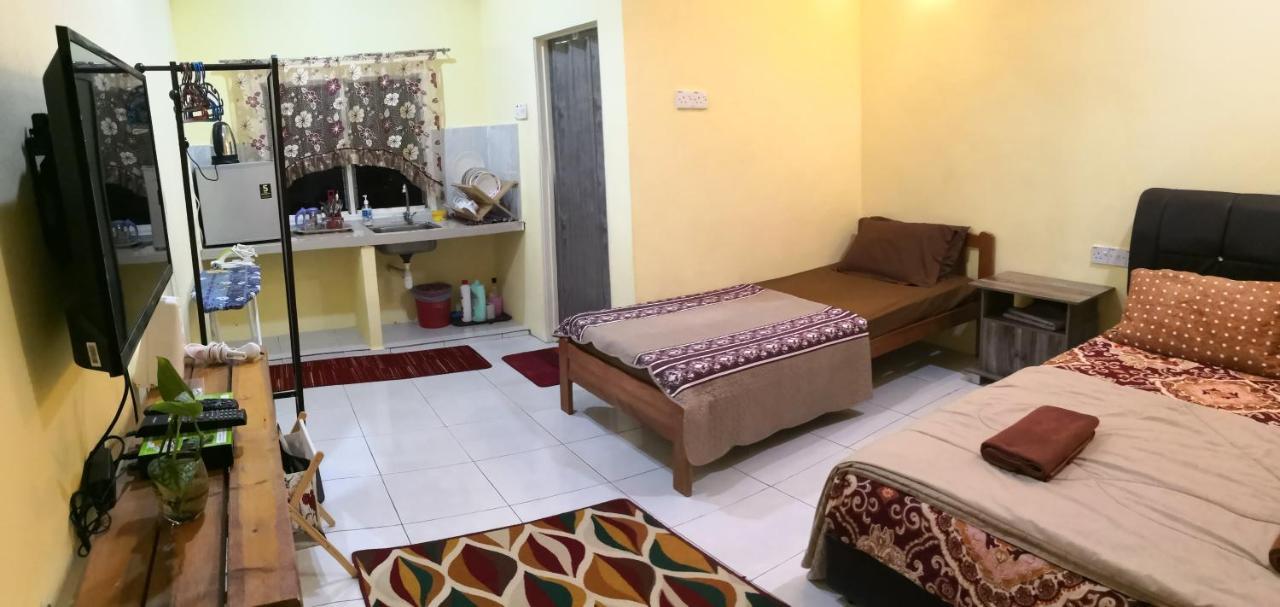 Oyo Home 90308 Chily Guest House Langkawi Exterior foto